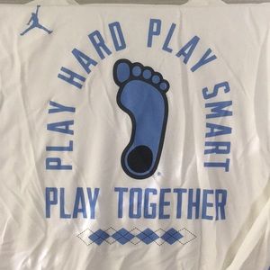 UNC Nike Longsleeve large